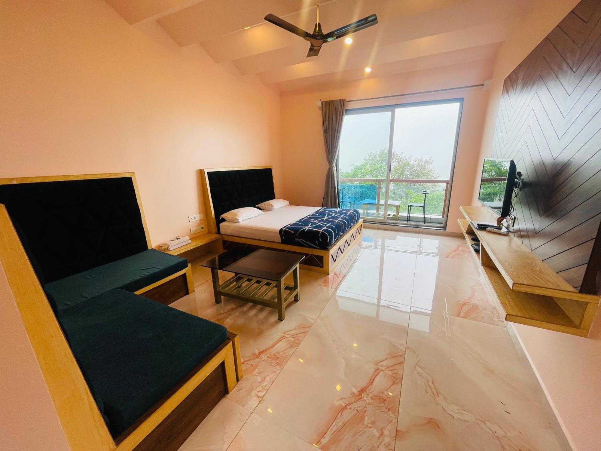 Natural Resort Panhala Exterior foto