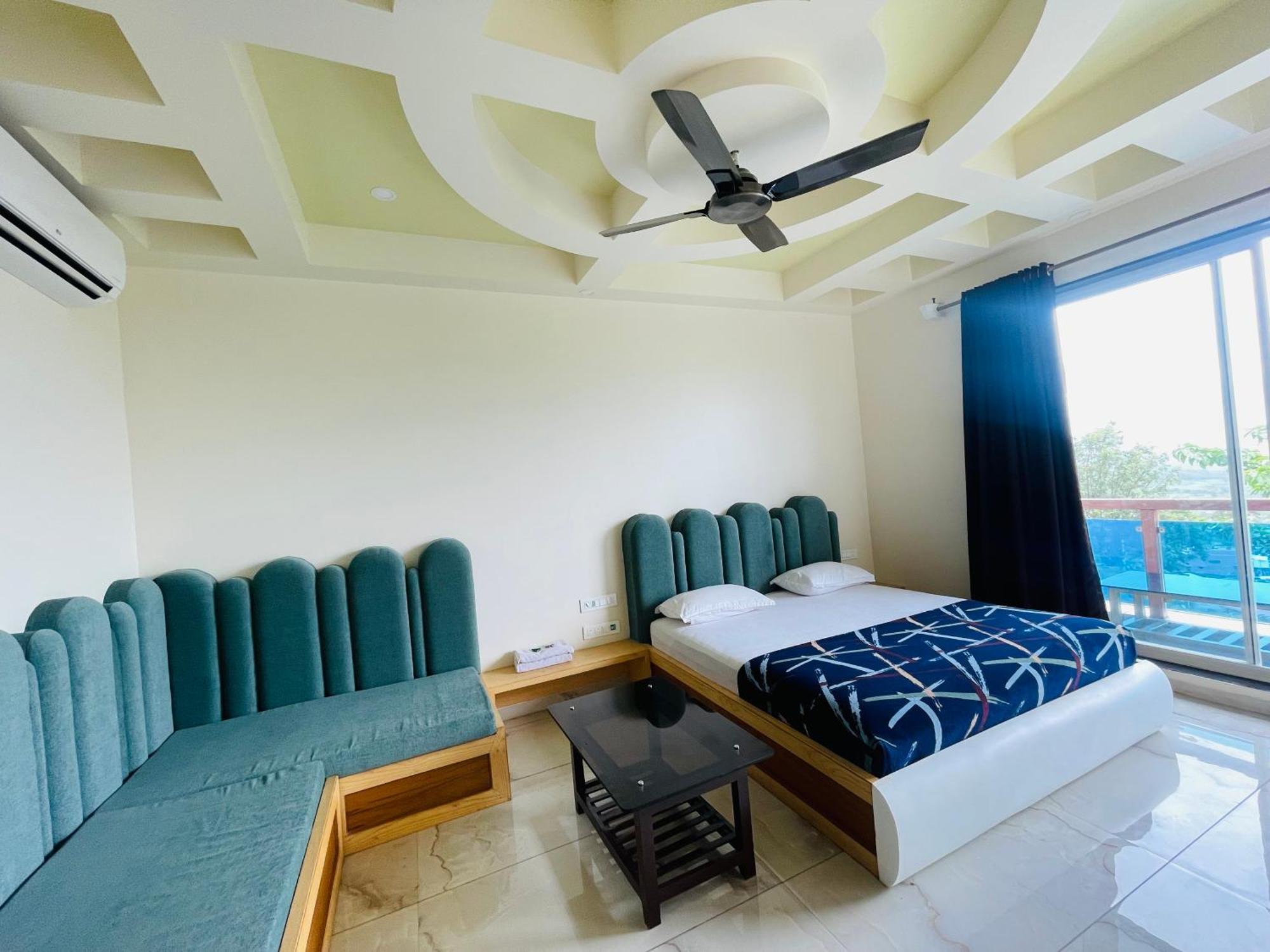 Natural Resort Panhala Exterior foto