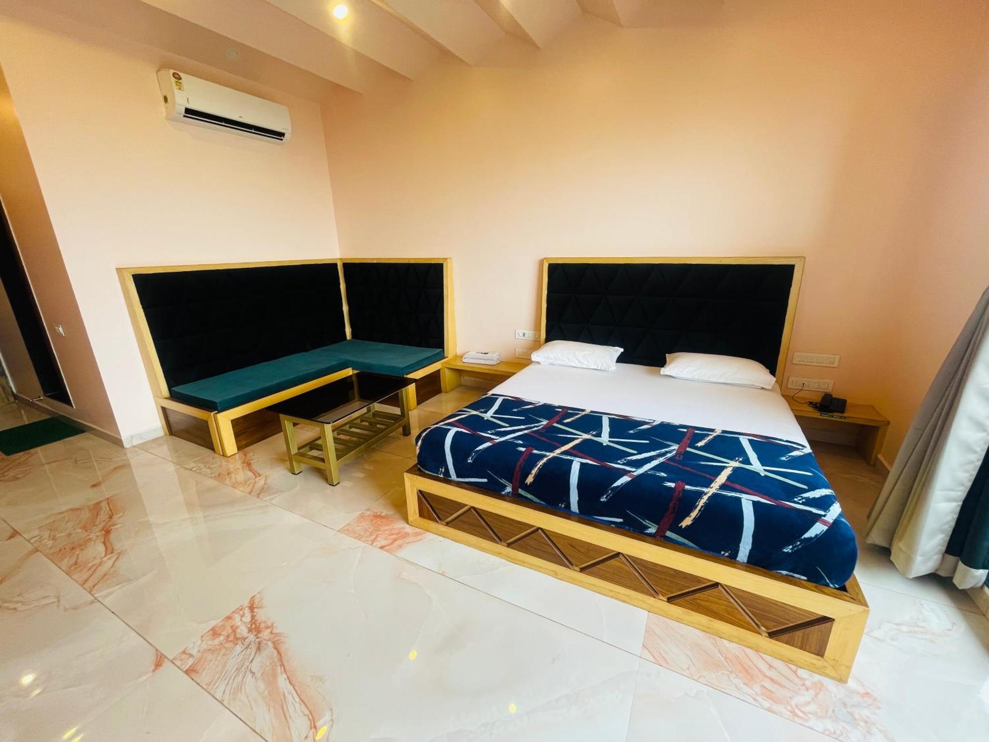 Natural Resort Panhala Exterior foto