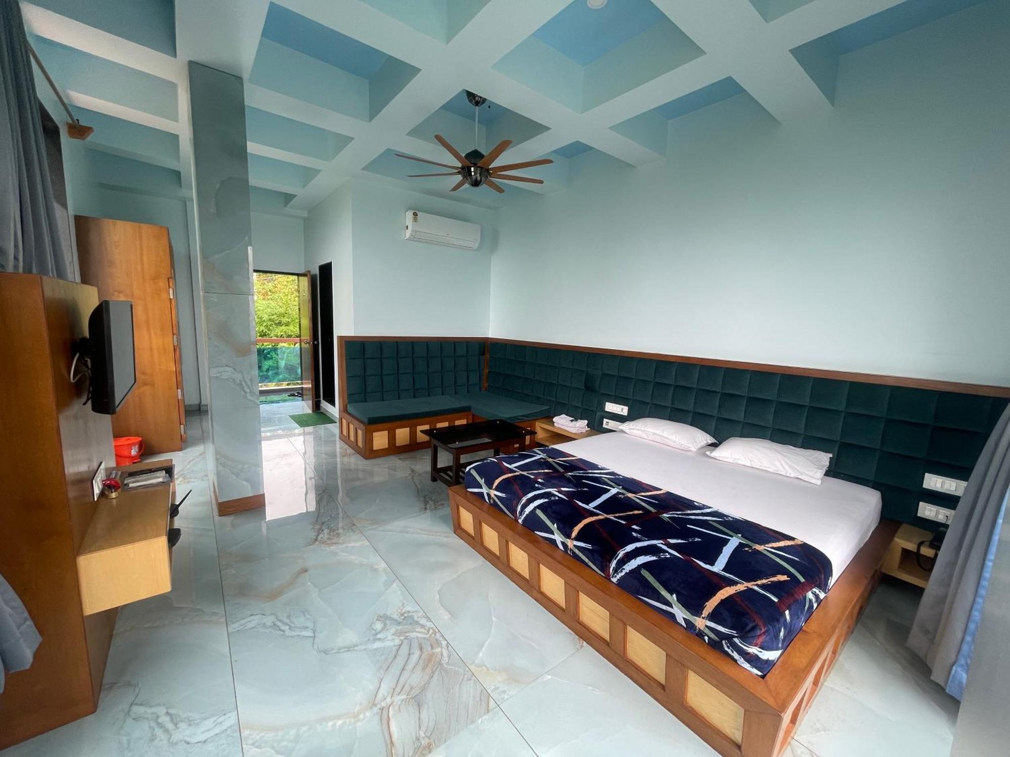 Natural Resort Panhala Exterior foto